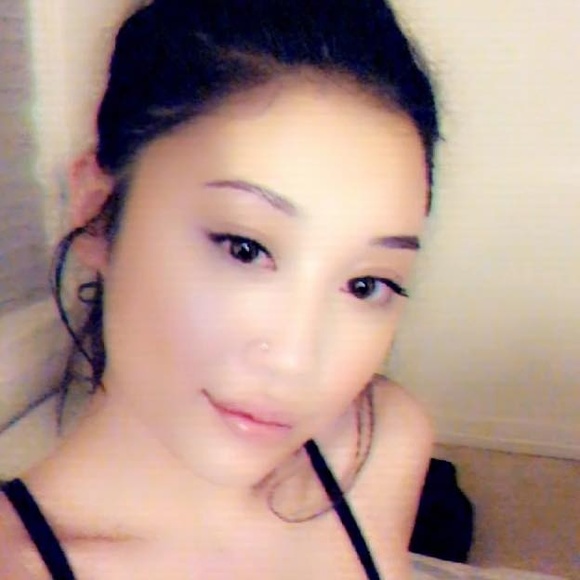 Meet your Posher, Nikkie - Picture 1 of 1